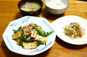 きゅうりと厚揚げの味噌炒め