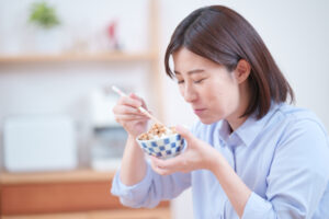 納豆食べる