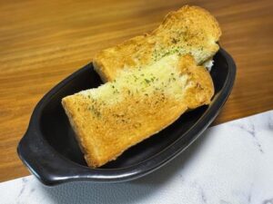 ガーリックトースト