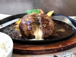 チーズインハンバーグ