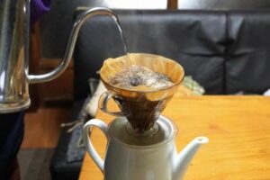 コーヒー淹れる