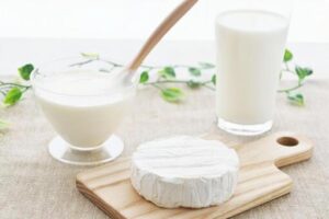 牛乳やヨーグルト