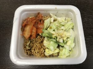 カップ焼きそば　キムチ