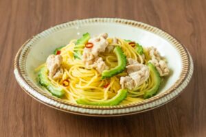 ゴーヤと豚肉のペペロンチーノ