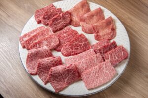 カルビ・ハラミ・ステーキ肉