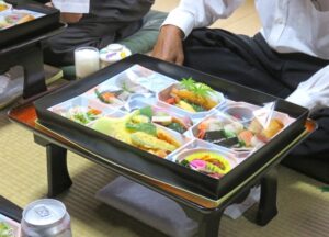 会食