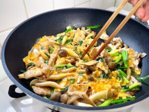 ニラ玉豚炒め