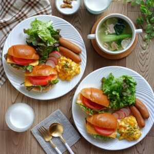 朝食