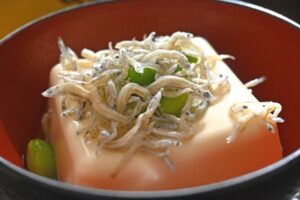 冷奴　しらす