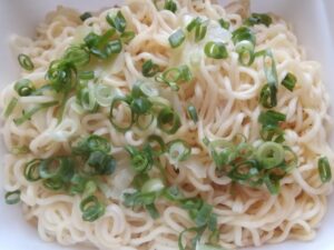 カップ焼きそば　ねぎ