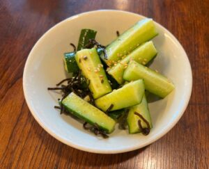 きゅうりと塩こんぶの和え物