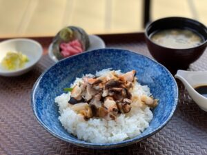サザエご飯
