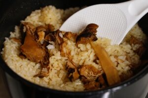 サザエ　炊き込みご飯