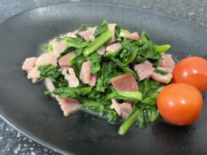 ベーコンとミニトマトの炒め物