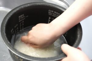 米　研ぐ