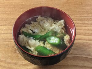 オクラと卵の中華スープ