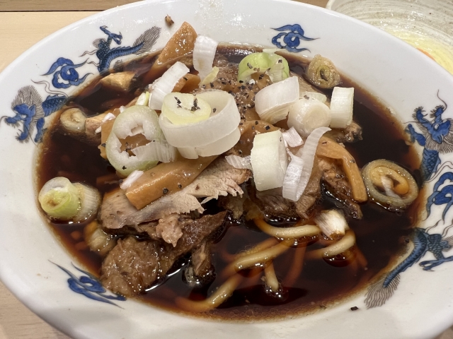 富山ブラックラーメン