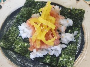 手巻き寿司　たくあん