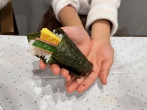 手巻き寿司　子ども