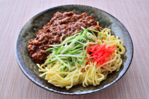 ジャージャー麺