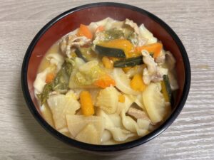 山梨　ほうとう　大根